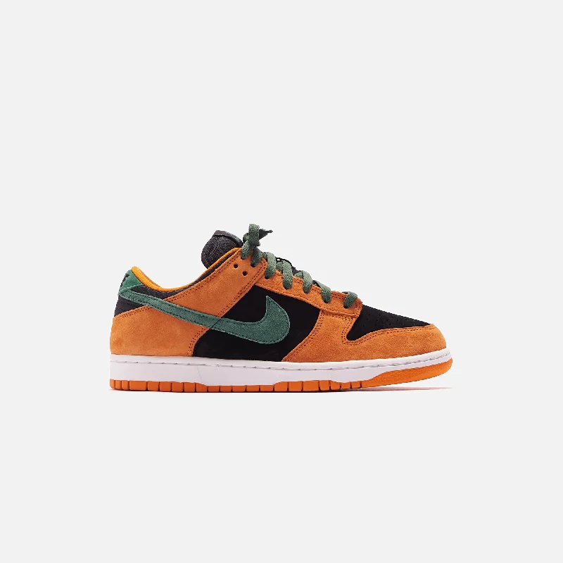 Nike Dunk Low SP - Black / Nori / Ceramic